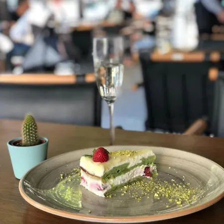 2-bedroom Elegant In Mediterranean Style 索菲亞