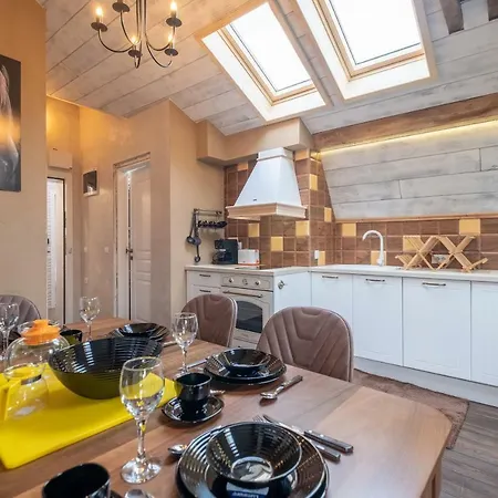 Elegant 2bdr In Mediterranean Style Apartmán