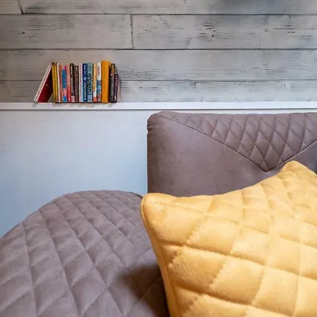 2-bedroom Elegant In Mediterranean Style Appartamento *