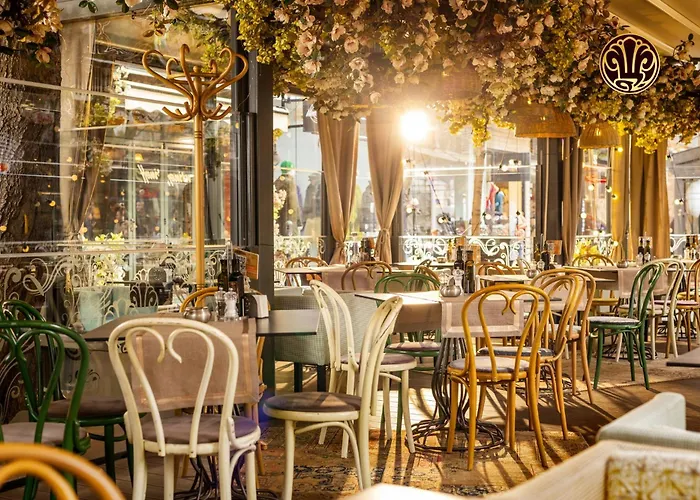 2-bedroom Elegant In Mediterranean Style アパート