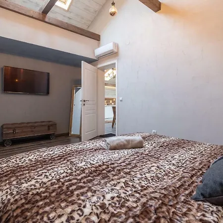 Апартамент 2-bedroom Elegant In Mediterranean Style София