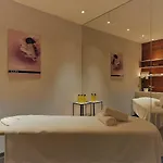 Elegant 2bdr In Mediterranean Style *