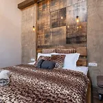 Elegant 2bdr In Mediterranean Style Apartment Sofia