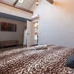 Apartment Elegant 2bdr In Mediterranean Style Sofia